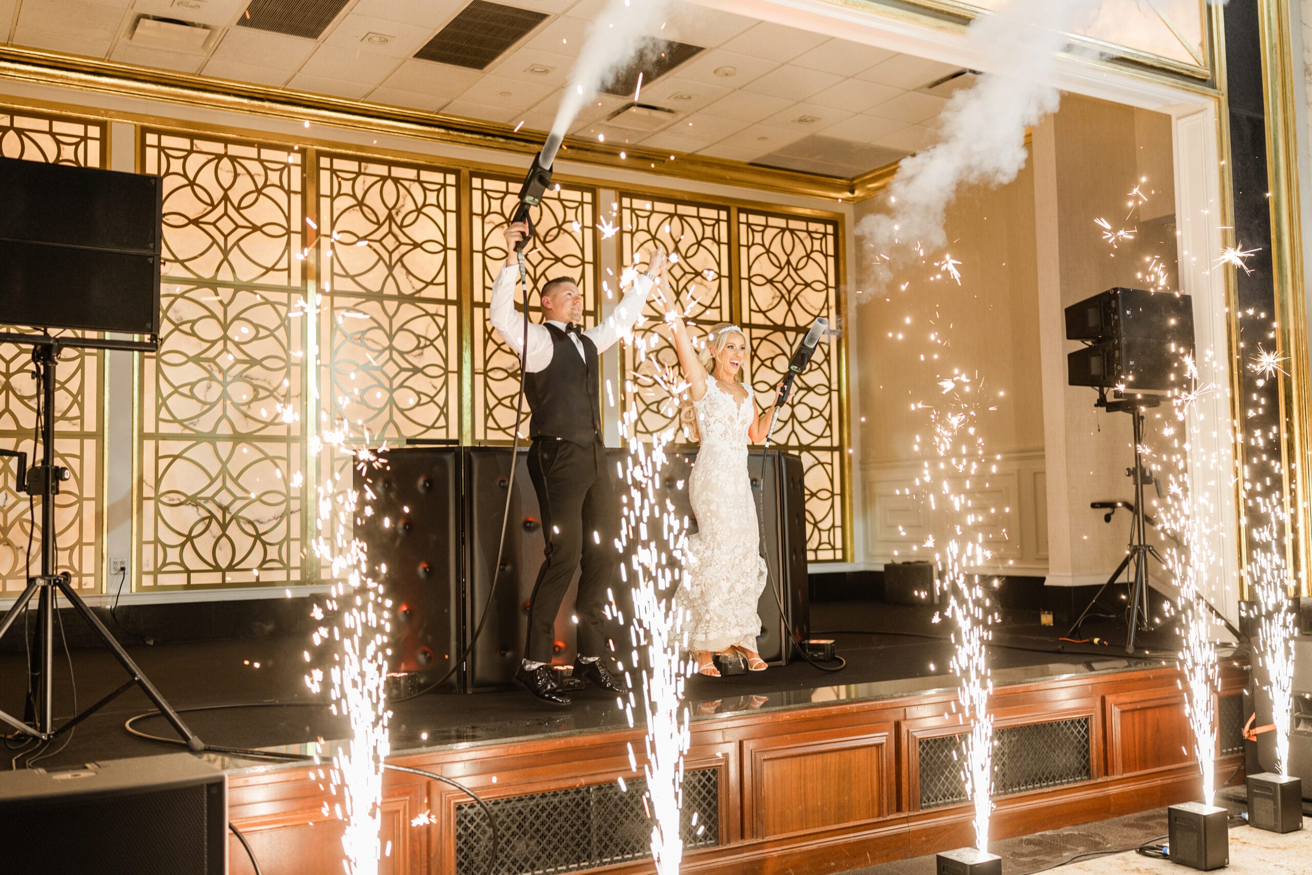 An elegant wedding at Shadowbrook at Shrewsbury.